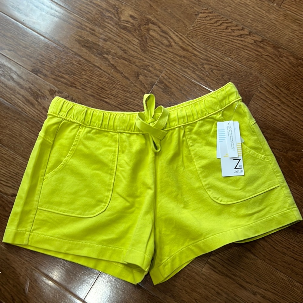 NWT Bright green casual or athletic shorts size M
